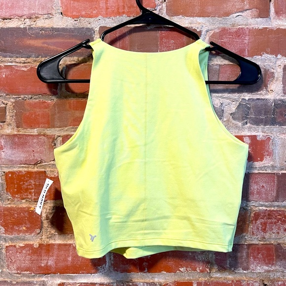 NWT Old Navy Active Powerchill Cropped Tank - Picture 3 of 3